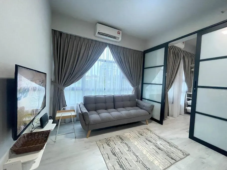 Jesselton Quay,2Br,4-5Pax,Mountain View Apartment Kota Kinabalu